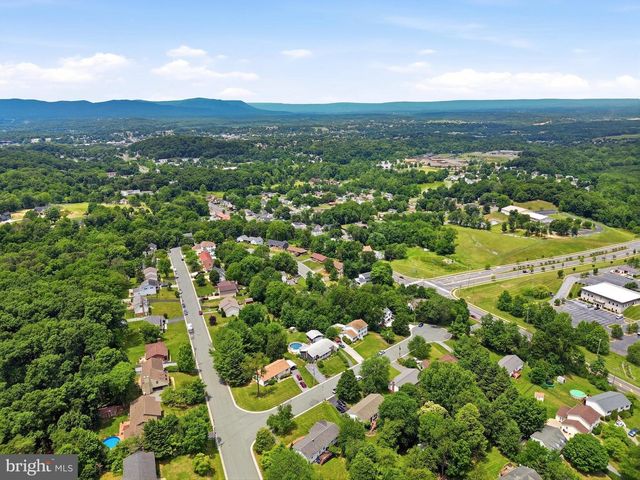 11 ASHLAWN CT, Front Royal, VA 22630