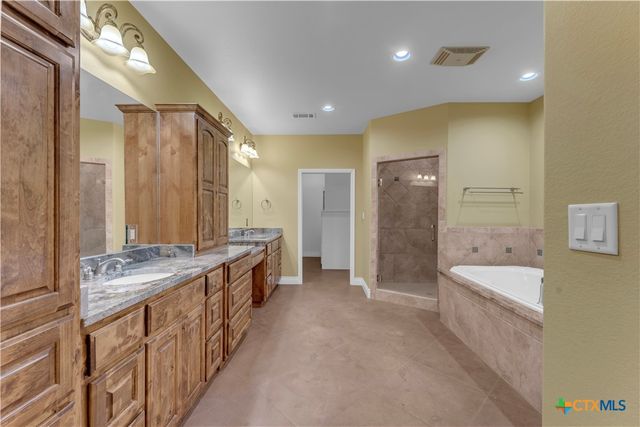 301 County Road 253, Bertram, TX 78605