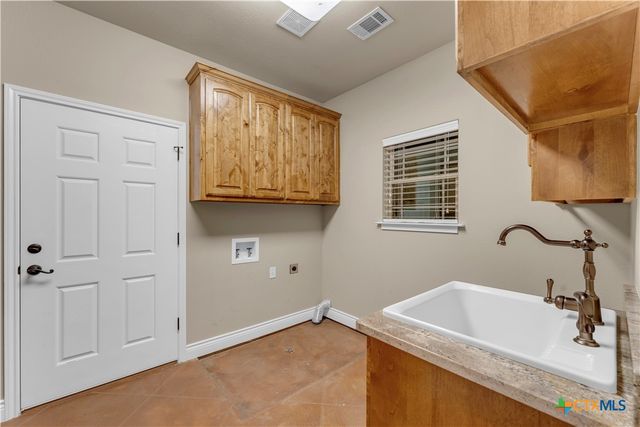 301 County Road 253, Bertram, TX 78605
