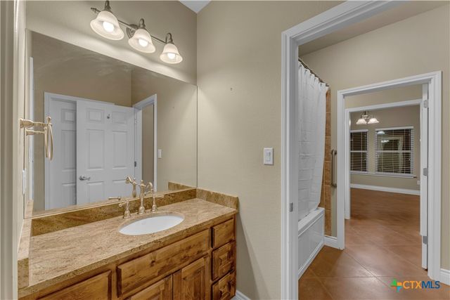 301 County Road 253, Bertram, TX 78605