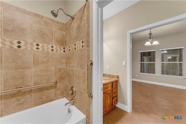 301 County Road 253, Bertram, TX 78605