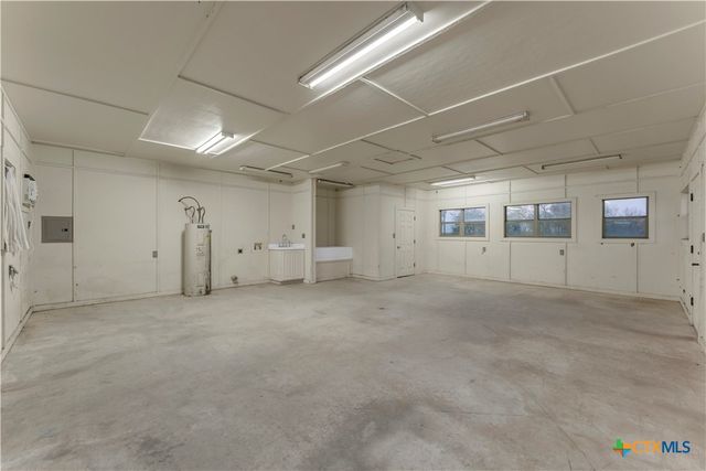 301 County Road 253, Bertram, TX 78605
