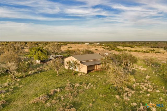 301 County Road 253, Bertram, TX 78605