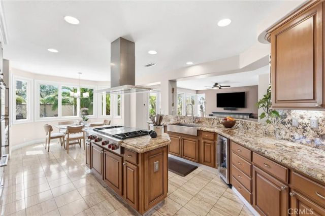 21171 Hillsdale Lane, Huntington Beach, CA 92646