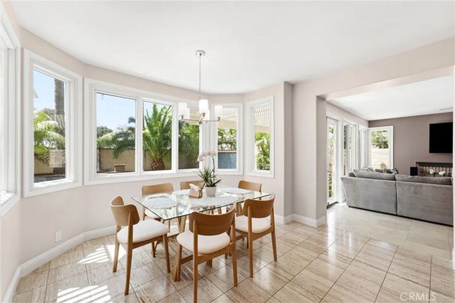 21171 Hillsdale Lane, Huntington Beach, CA 92646