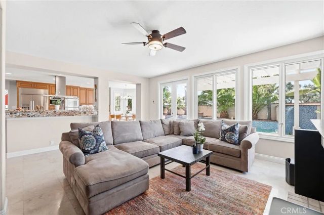 21171 Hillsdale Lane, Huntington Beach, CA 92646