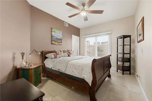 21171 Hillsdale Lane, Huntington Beach, CA 92646
