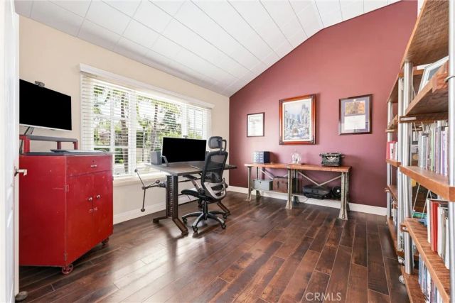 21171 Hillsdale Lane, Huntington Beach, CA 92646