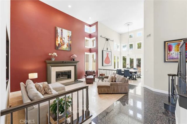 21171 Hillsdale Lane, Huntington Beach, CA 92646