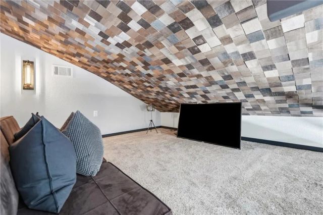 21171 Hillsdale Lane, Huntington Beach, CA 92646