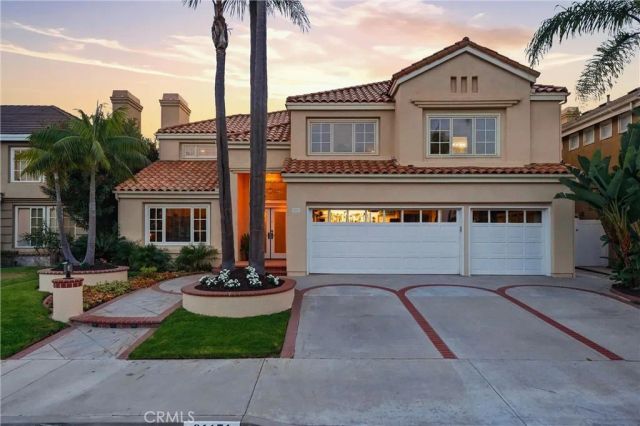 21171 Hillsdale Lane, Huntington Beach, CA 92646