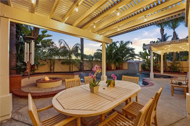 21171 Hillsdale Lane, Huntington Beach, CA 92646