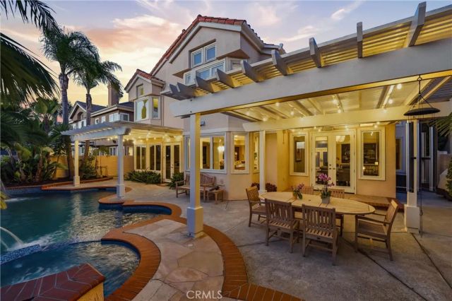 21171 Hillsdale Lane, Huntington Beach, CA 92646