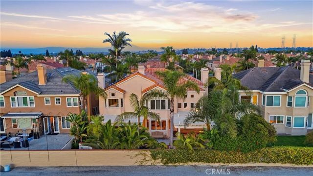21171 Hillsdale Lane, Huntington Beach, CA 92646