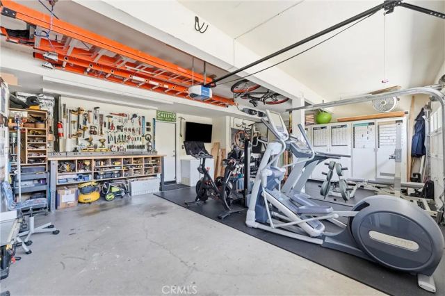 21171 Hillsdale Lane, Huntington Beach, CA 92646