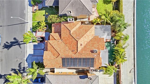 21171 Hillsdale Lane, Huntington Beach, CA 92646