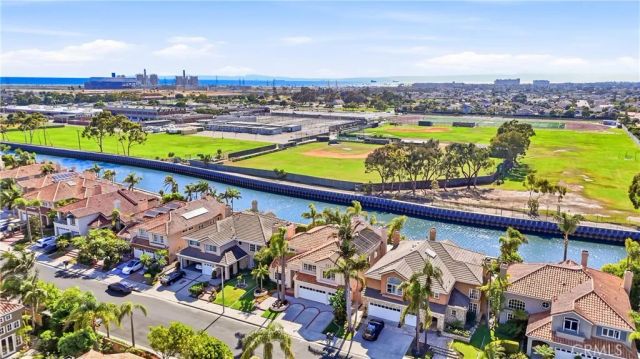 21171 Hillsdale Lane, Huntington Beach, CA 92646