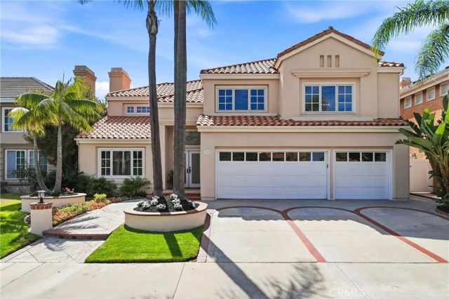 21171 Hillsdale Lane, Huntington Beach, CA 92646