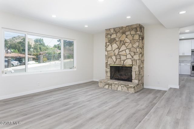 9780 Sombra Terrace, Sunland, CA 91040