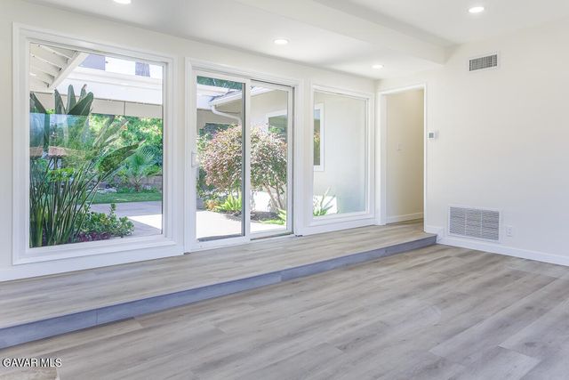 9780 Sombra Terrace, Sunland, CA 91040