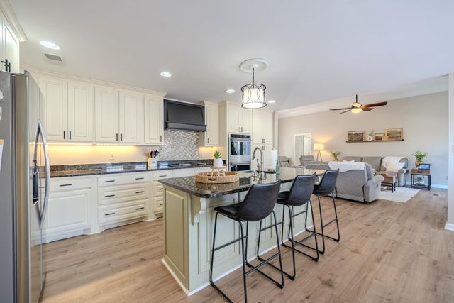 15 HAWKS NEST PATH, Savannah, TN 38372