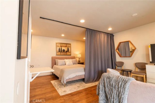 327 3rd Street V, Laguna Beach, CA 92651