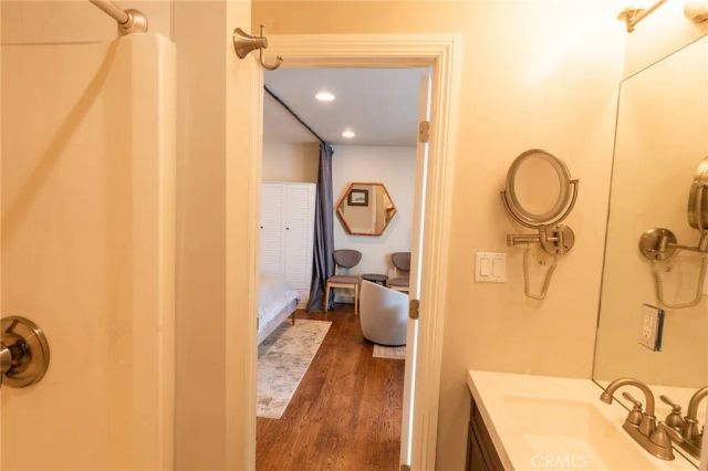 327 3rd Street V, Laguna Beach, CA 92651