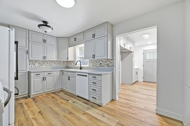 2018 8th Street N, Fargo, ND 58102