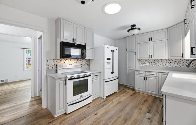 2018 8th Street N, Fargo, ND 58102