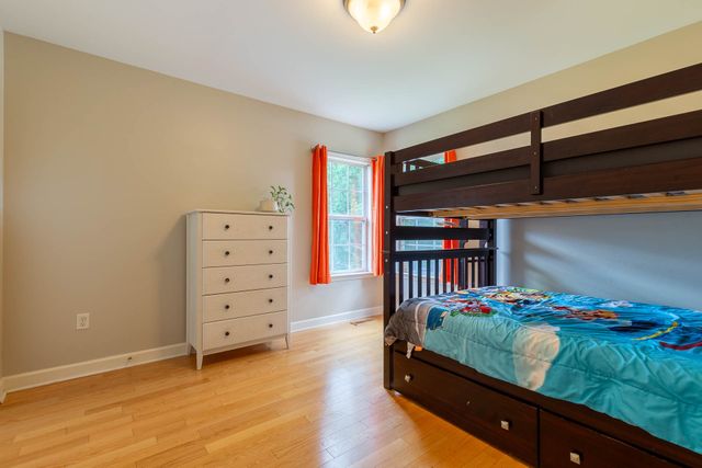 512 Twin Oaks Cir, Nashville, TN 37211
