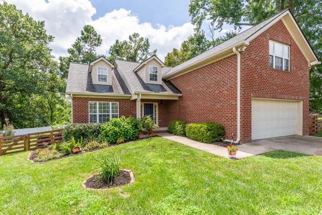 512 Twin Oaks Cir, Nashville, TN 37211