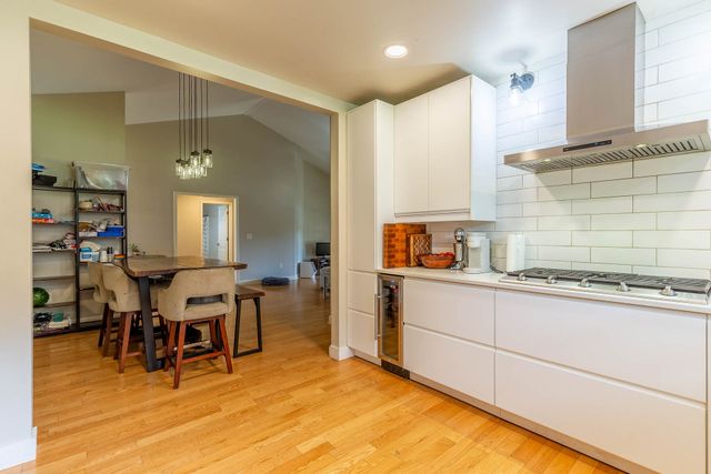 512 Twin Oaks Cir, Nashville, TN 37211