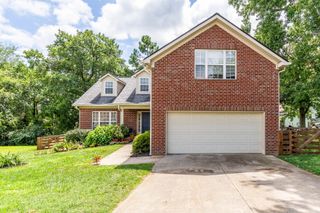 512 Twin Oaks Cir, Nashville, TN 37211