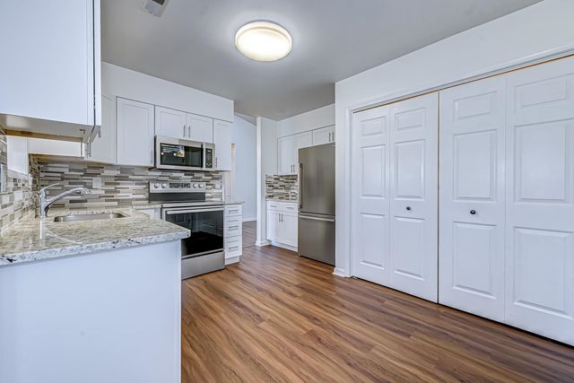 147 Woodlake Dr., Murrells Inlet, SC 29576