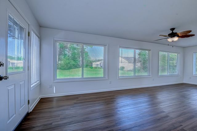 147 Woodlake Dr., Murrells Inlet, SC 29576