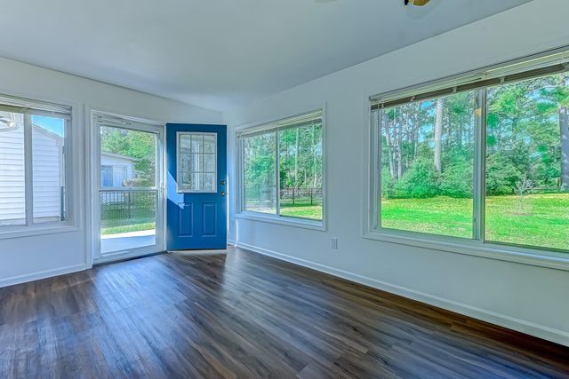 147 Woodlake Dr., Murrells Inlet, SC 29576