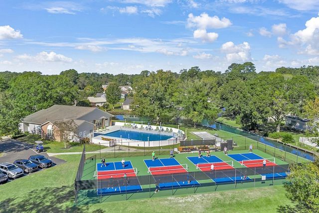 147 Woodlake Dr., Murrells Inlet, SC 29576