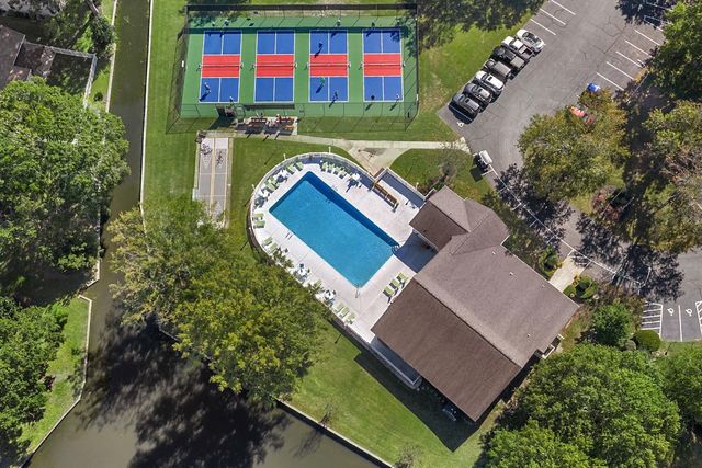 147 Woodlake Dr., Murrells Inlet, SC 29576