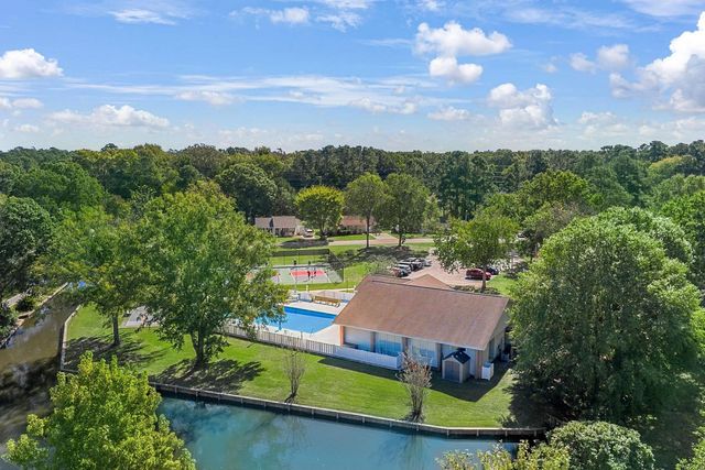 147 Woodlake Dr., Murrells Inlet, SC 29576