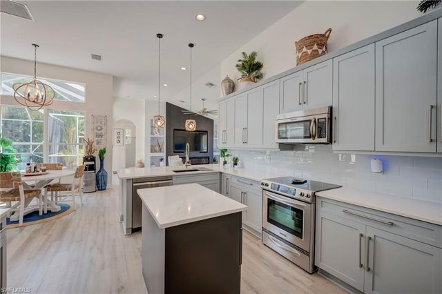 2112 Amargo WAY, Naples, FL 34119