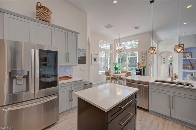 2112 Amargo WAY, Naples, FL 34119