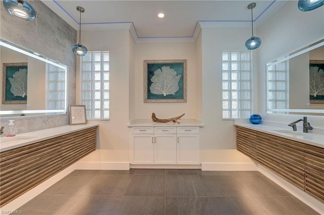 2112 Amargo WAY, Naples, FL 34119