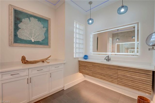 2112 Amargo WAY, Naples, FL 34119