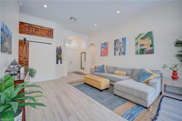 2112 Amargo WAY, Naples, FL 34119