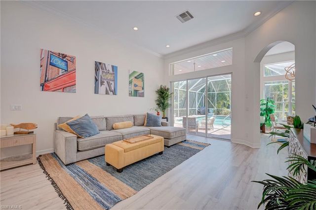 2112 Amargo WAY, Naples, FL 34119