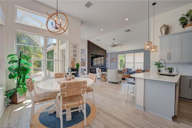 2112 Amargo WAY, Naples, FL 34119