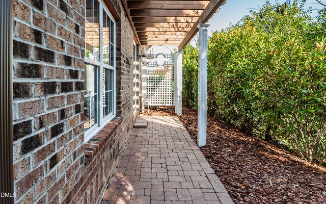 2708 Jamestown Court, Burlington, NC 27215