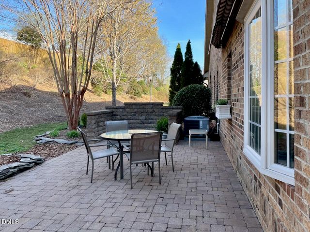 2708 Jamestown Court, Burlington, NC 27215