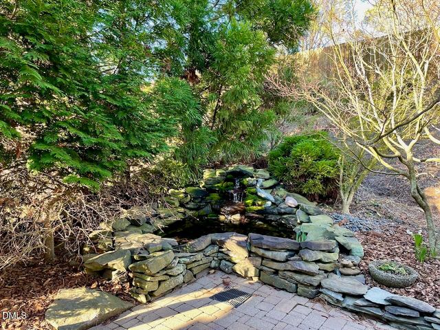 2708 Jamestown Court, Burlington, NC 27215