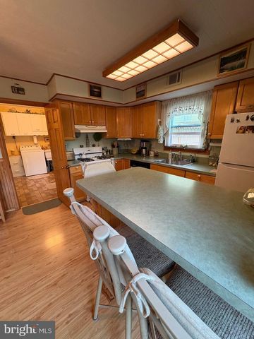 1045 FOSTER ST, Philadelphia, PA 19116